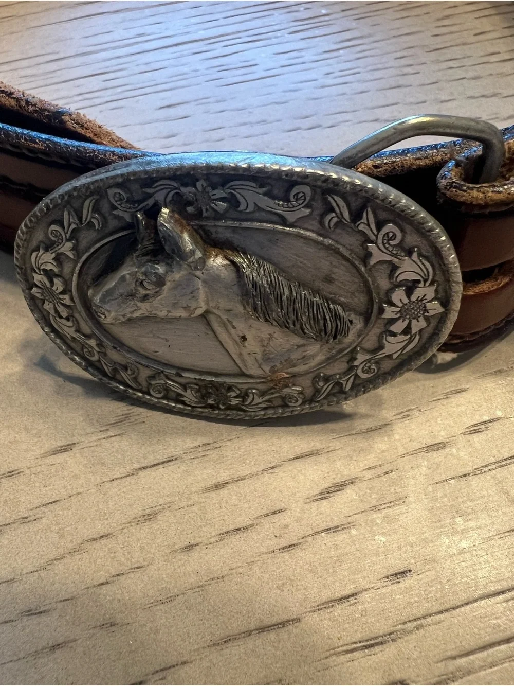 Leather Belt & Buckle Small 1985 Horse Head Oval USA By Siskiyou Company 38/95
